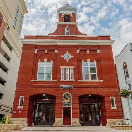 Fire Station One Boutique Hotel Роанок Экстерьер фото