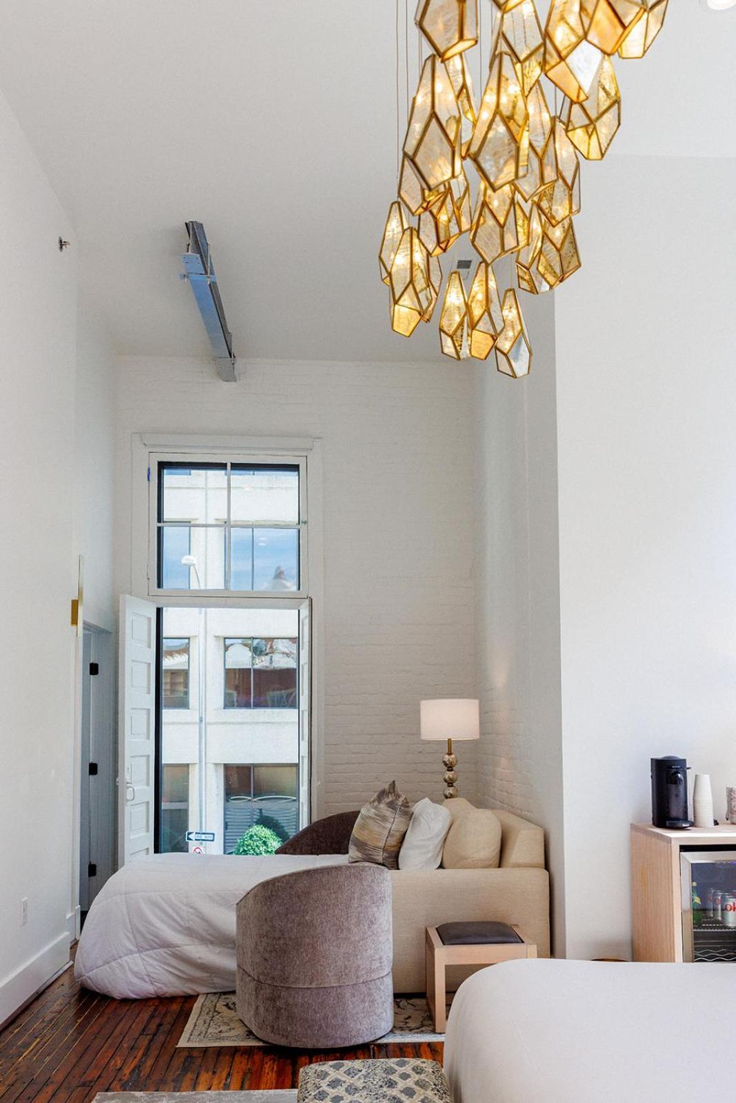 Fire Station One Boutique Hotel Роанок Экстерьер фото