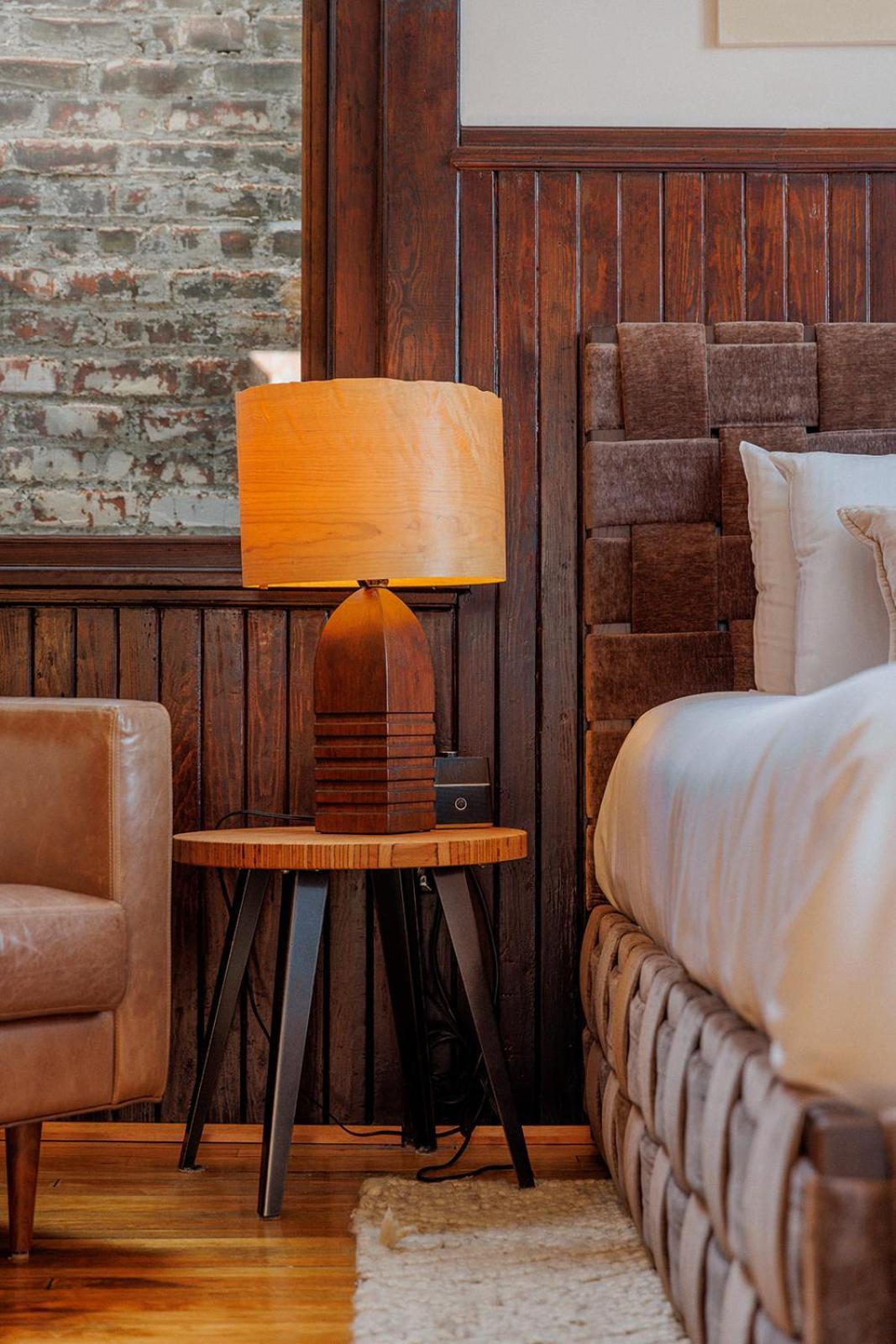 Fire Station One Boutique Hotel Роанок Экстерьер фото